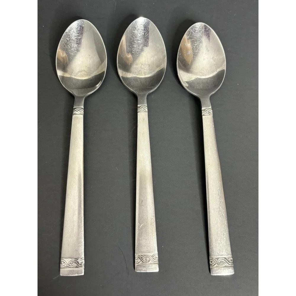 3 Cambridge Danielle Soup Spoons Silversmiths Stainless Flatware 7 7/8